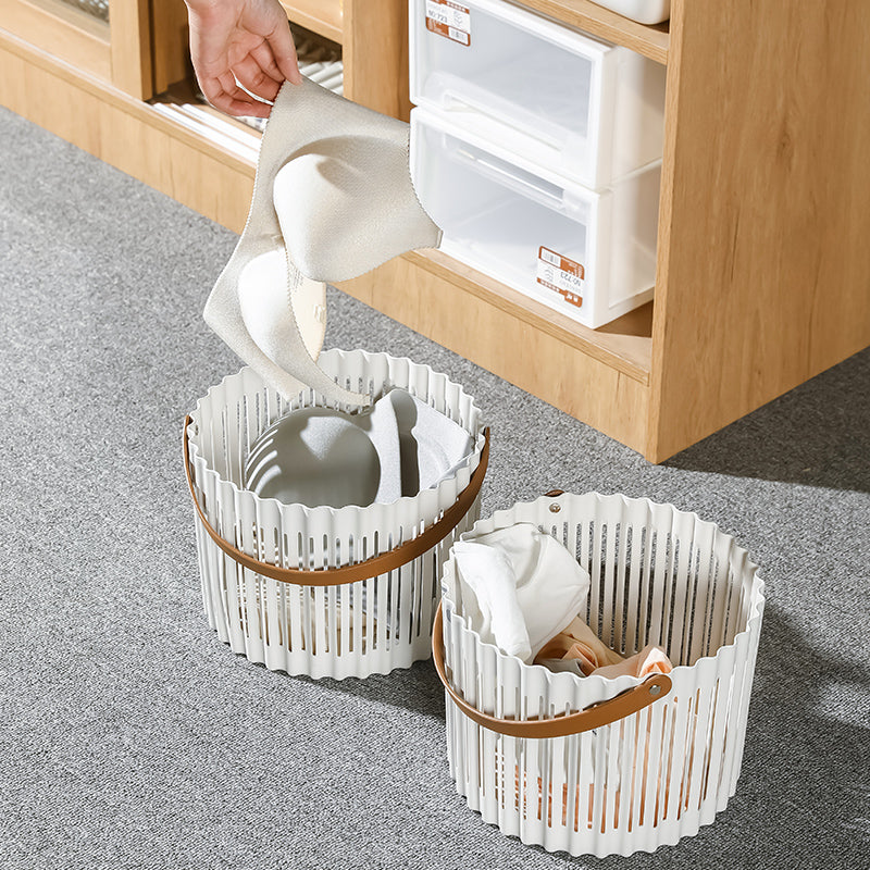 Small Round Handheld Plastic Basket