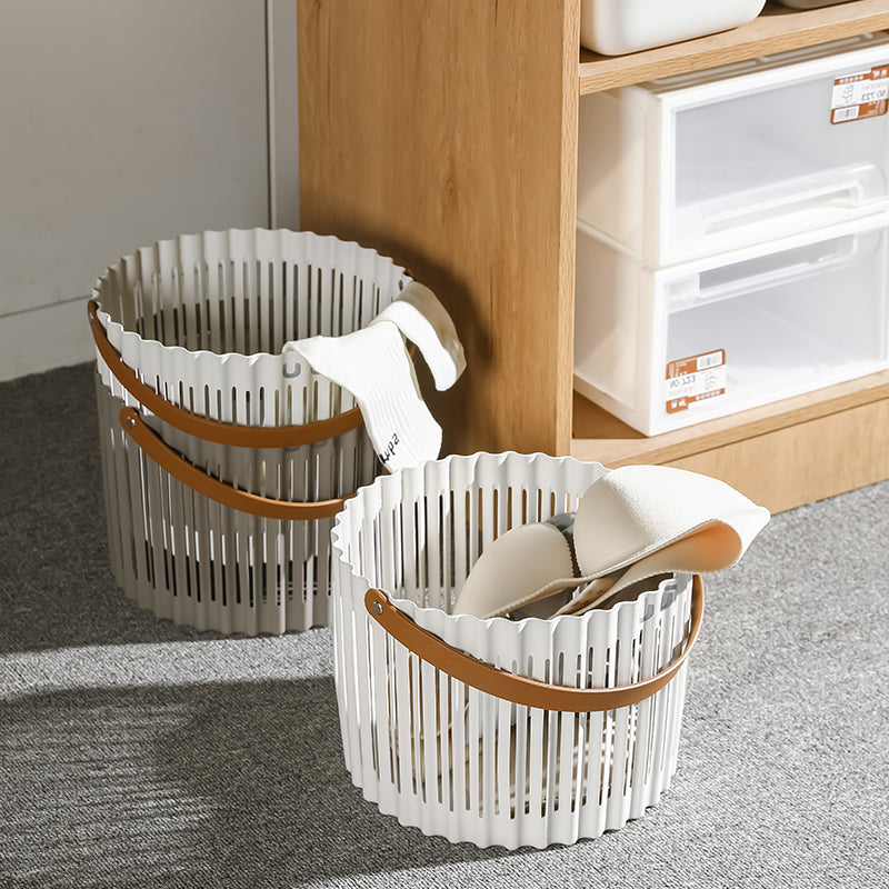 Small Round Handheld Plastic Basket