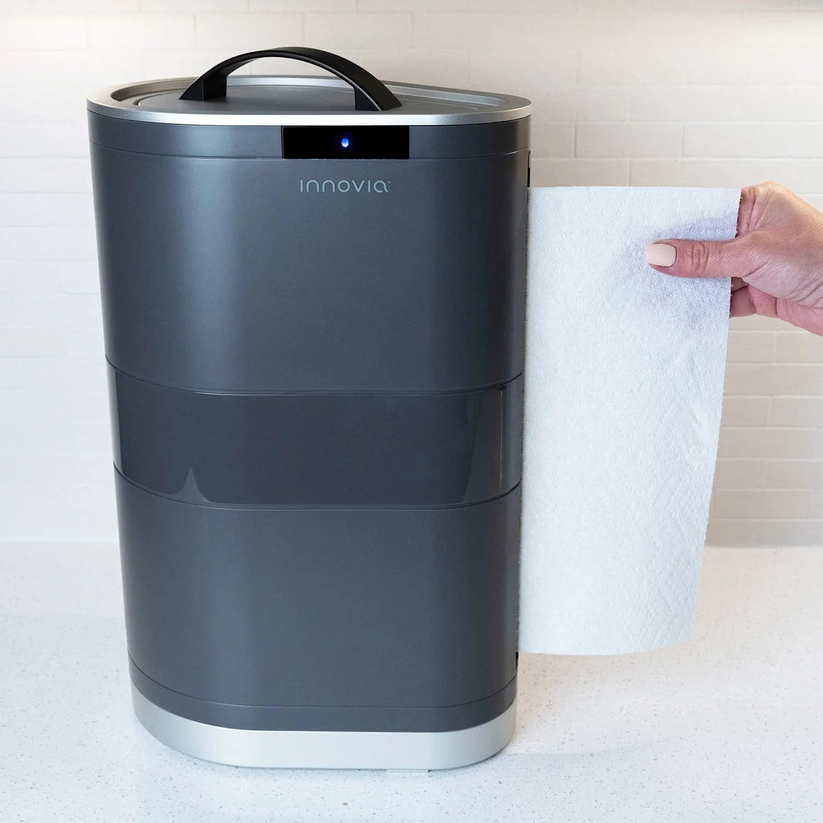 2026 NewInnovia touchless paper towel dispenser for the worktop in white