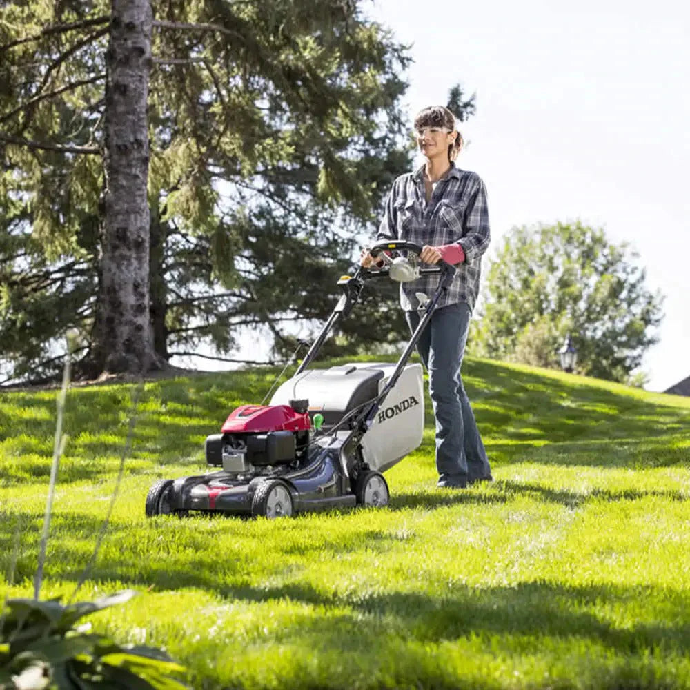 2026 NewHonda 21-inch Nexite self-propelled mower deck – Versamow 4-in-1 system – hydrostatic drive – electric starter – GCV200 engine with Roto-Stop