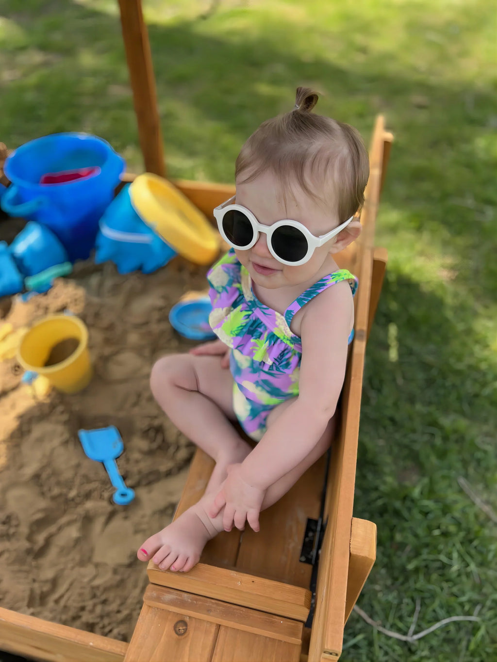 2026 NewMorgete 47'' Outdoor Sandbox for Kids with Lid and Bench, Wooden Sand Play Toys Center