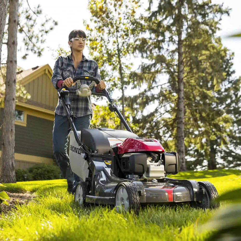 2026 NewHonda 21-inch Nexite self-propelled mower deck – Versamow 4-in-1 system – hydrostatic drive – electric starter – GCV200 engine with Roto-Stop