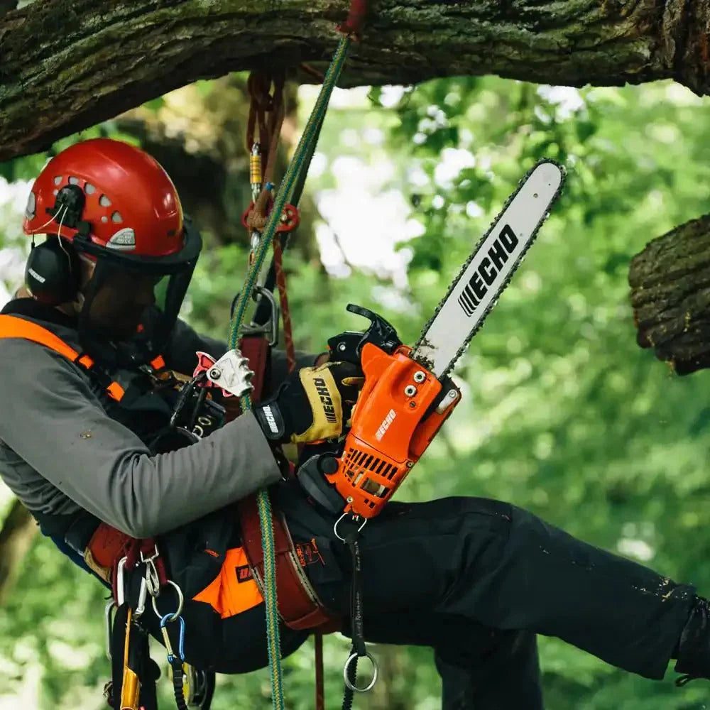 2026 New12-inch (30.5 cm) petrol two-stroke chainsaw with 26.9 cm³ displacement and top handle